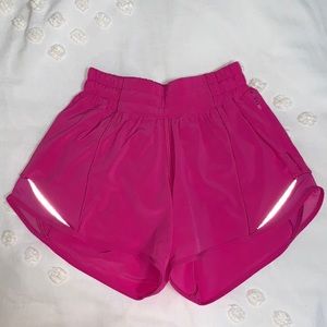 COPY - Lululemon Hotty Hot Low-Rise Lined Short 4”